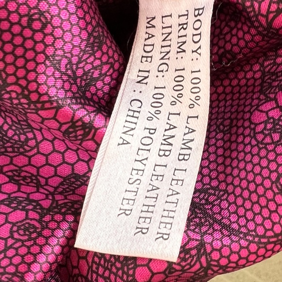 Betsy Johnson WHIP & STUDS Lamb Leather Slouchy Black Purse. RARE FIND - Picture 4 of 8